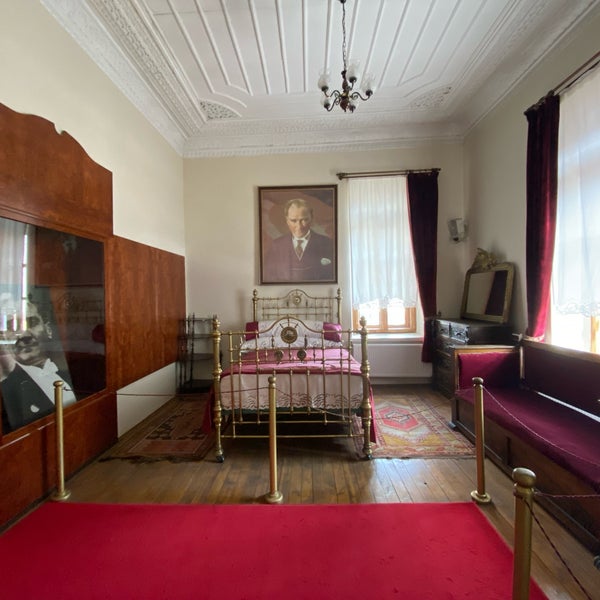 Ataturk Evi Muzesi 4